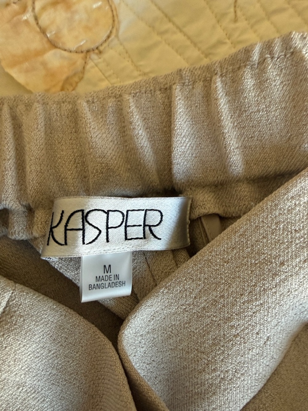 Kasper Wide-Leg Pants in Light Taupe - Picture 3 of 3